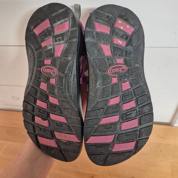 Chaco Girls Adjustable Strap Sandals Black & Purple Size 2 Outdoor Comfort Durab - Picture 5 of 5